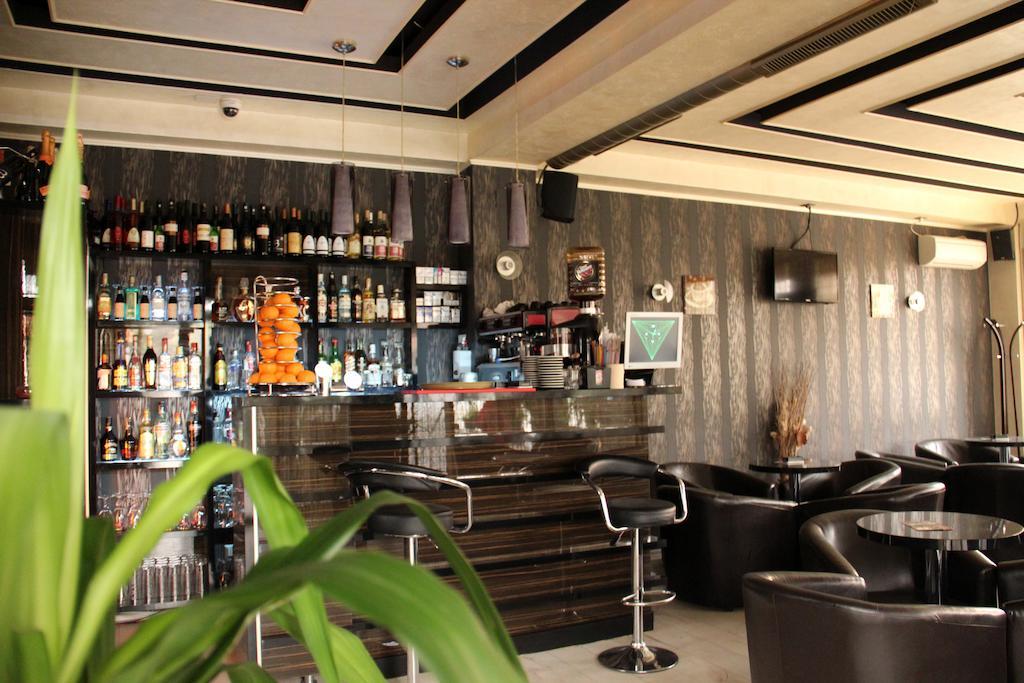 Enigma Pension Târgu Jiu Екстериор снимка
